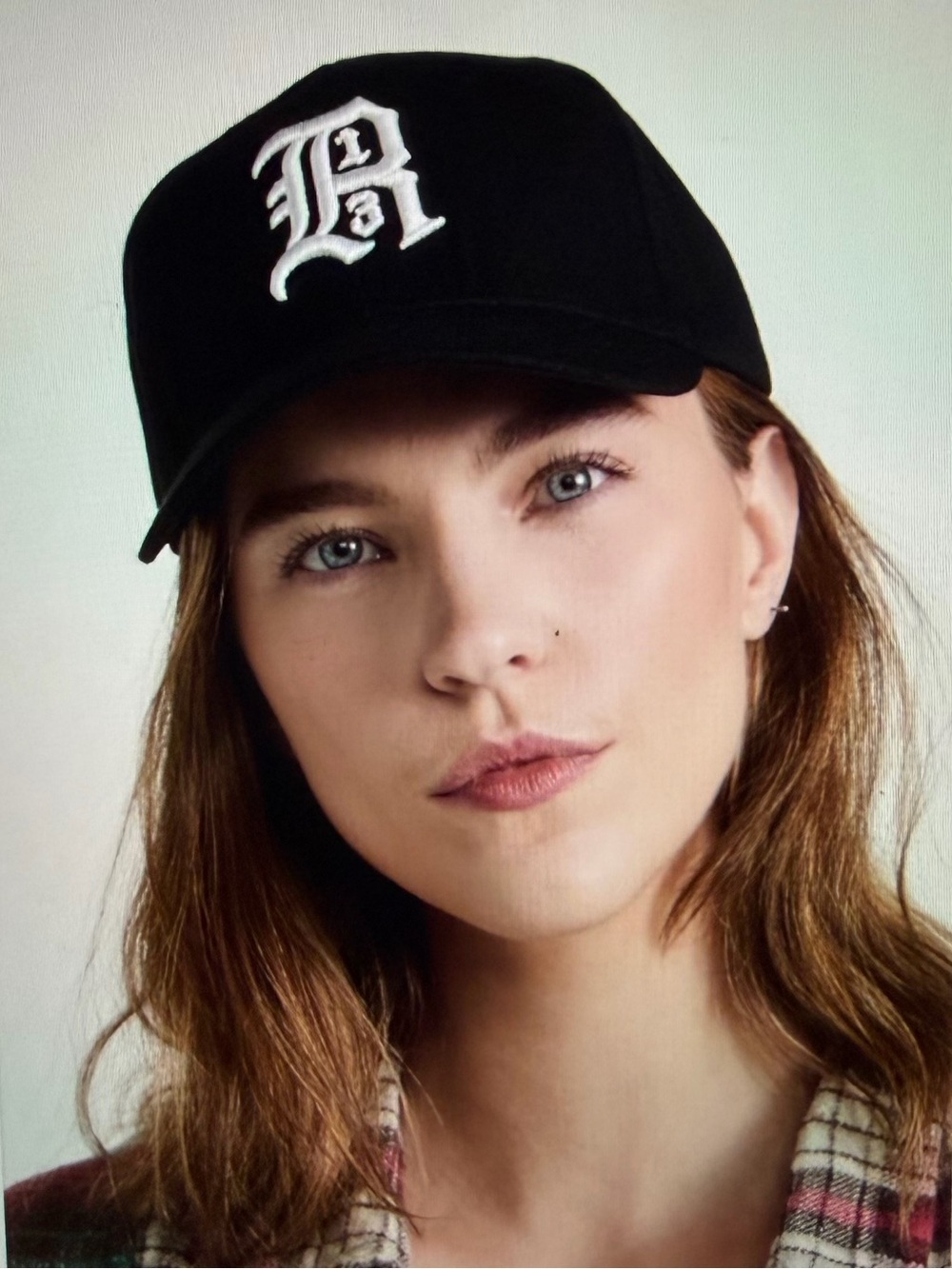 **R13** TRUCKER HAT BNWOT